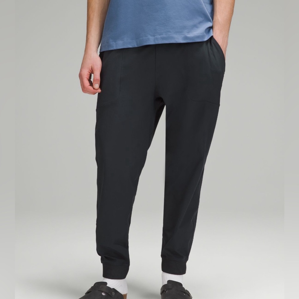 LULULEMON NEW WITH TAGS ABC JOGGER REGULAR